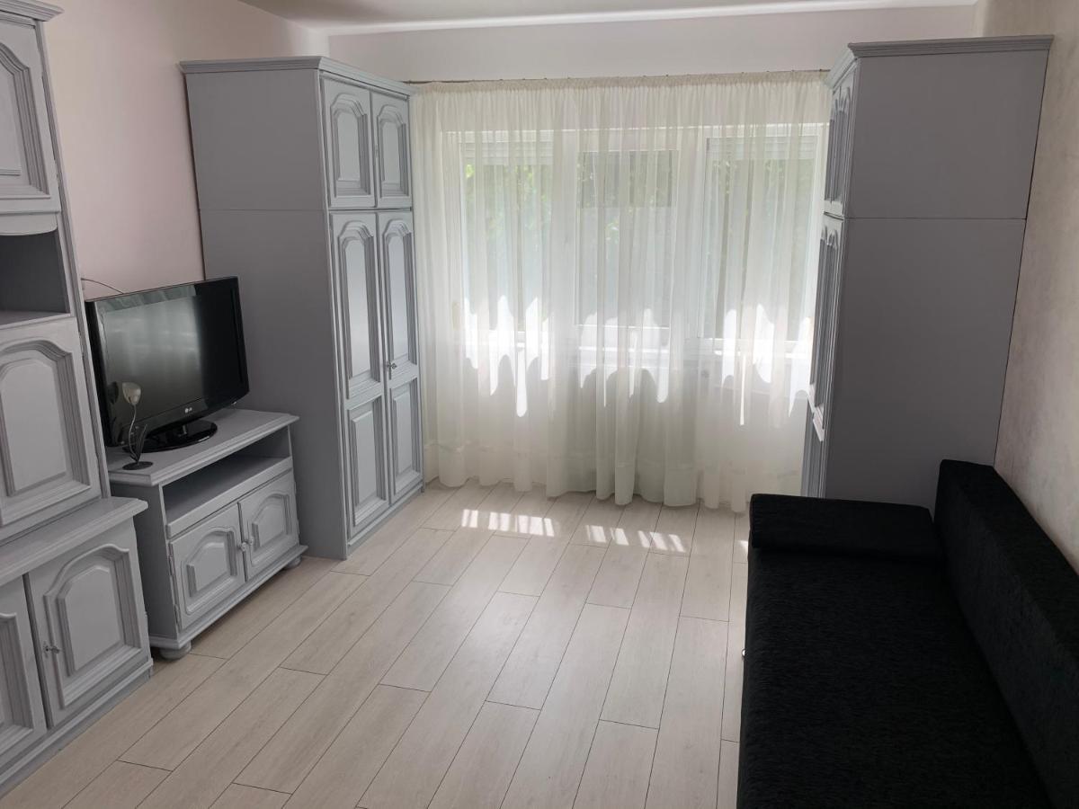 Apartament Regim Hotelier オラデア エクステリア 写真